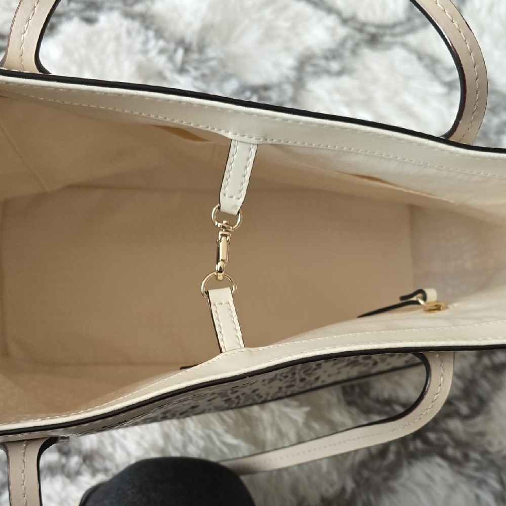 Kate Spade Chic Cream Cut-Out Tote Bag - Picture 6 of 11